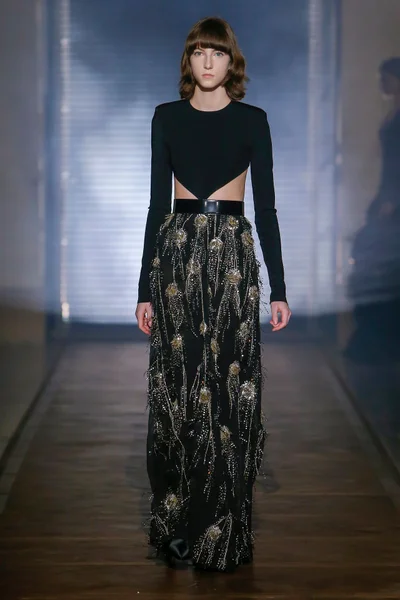 Look 15